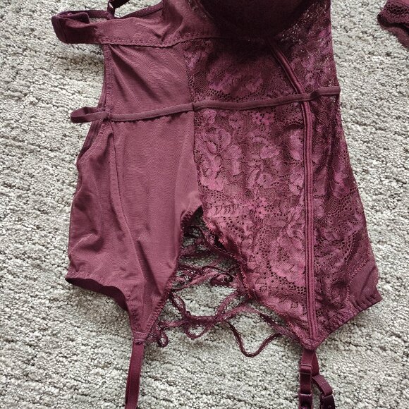 Lingerie set - Picture 4 of 6